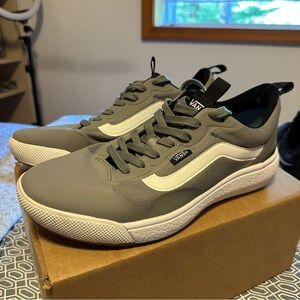 Vans Ultrarange EXO Shoes (Men’s Size 8.5)